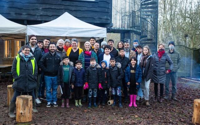 Refugee families, staff of the University and alumni and other volunteers met together at Wytham on Dec 28, 2021