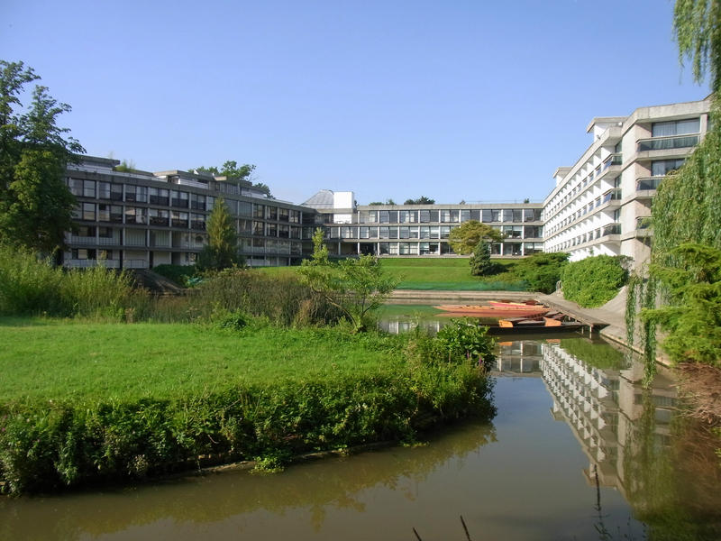 Wolfson College, with the river in the foreground 