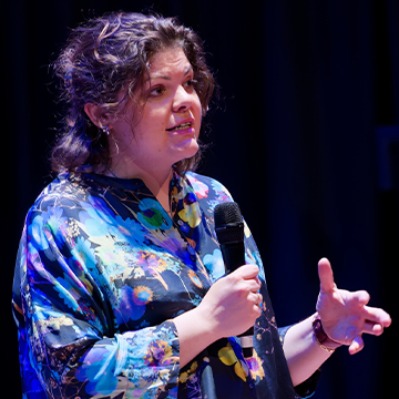 Ruth Minton presenting at the Tung Auditorium